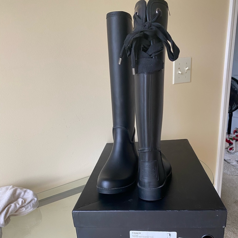 COACH RUBBER BOOT SIZE6
